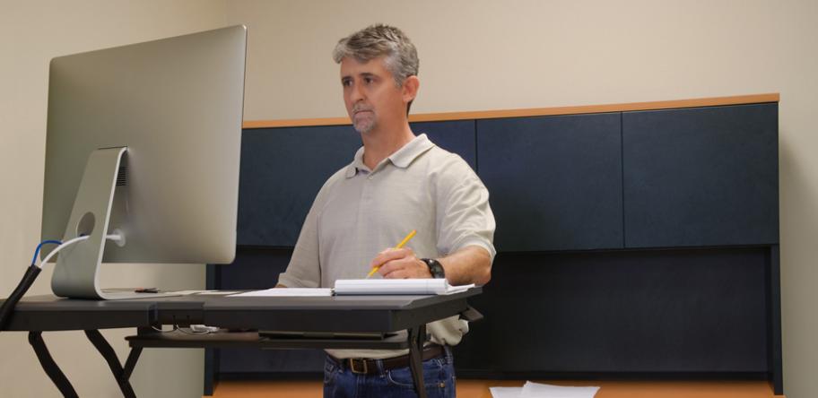 Standing desk