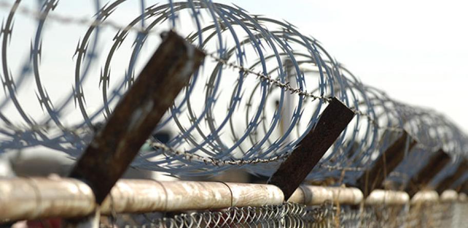 refugees in detention